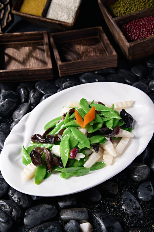 粤菜小炒荷塘月色