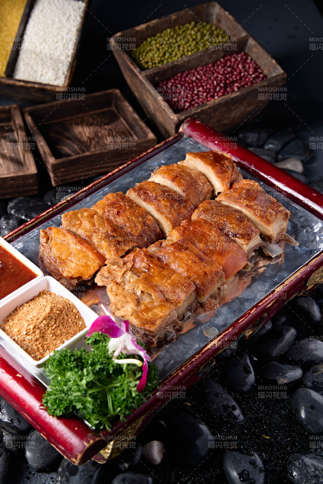 婚宴菜肴碳烤羊排