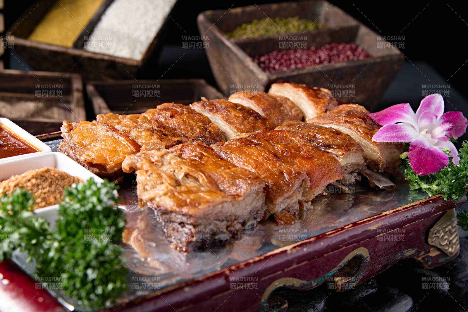 婚宴菜肴碳烤羊排