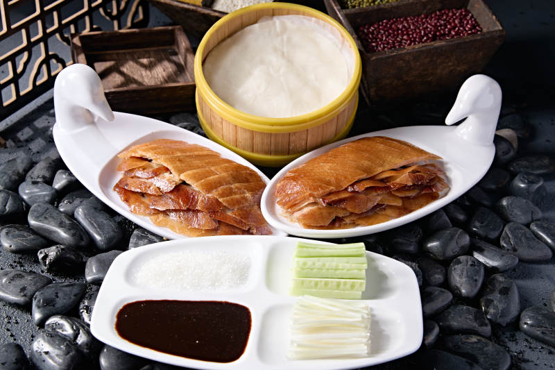 京味果木炭烤鸭配博饼