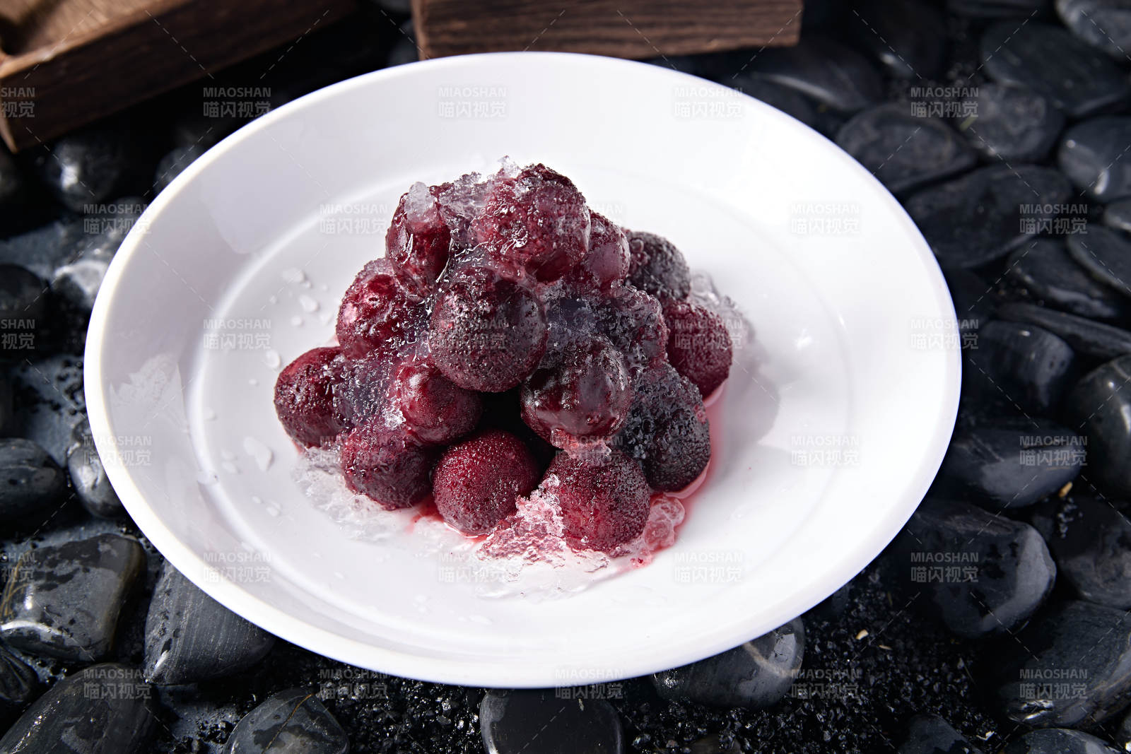 糖水冰鎮(zhèn)雪蛤楊梅