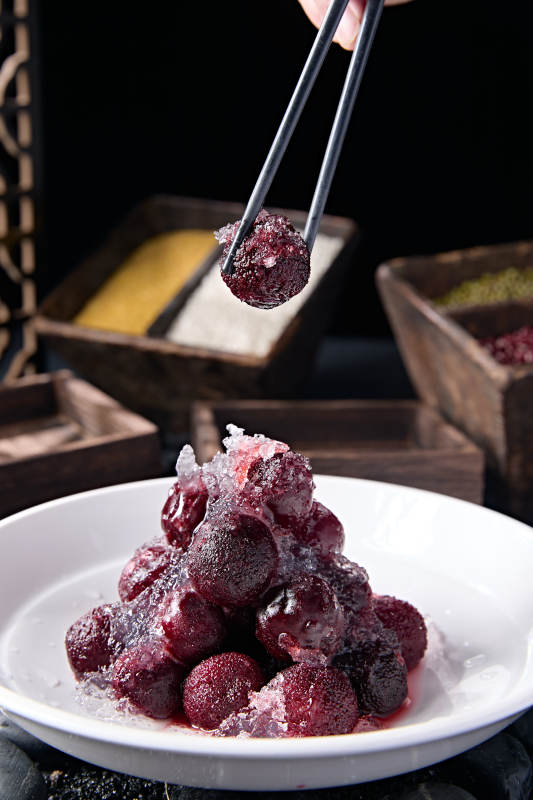 糖水冰镇雪蛤杨梅