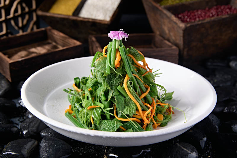 虫草花凉拌丝瓜尖