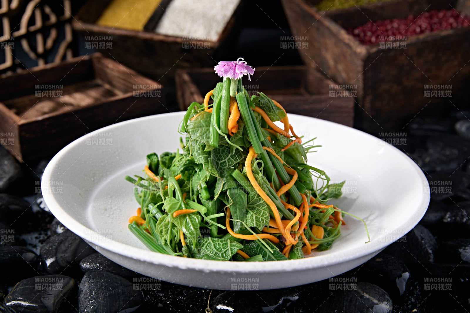 蟲草花涼拌絲瓜尖