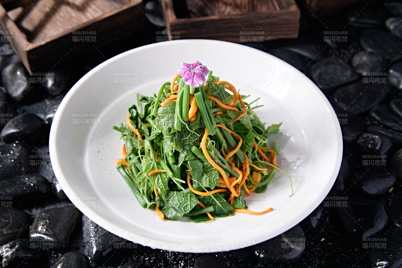 蟲草花涼拌絲瓜尖