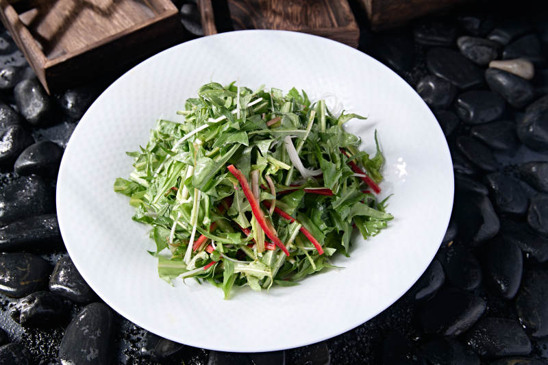 美味涼菜彩椒絲拌苦菊