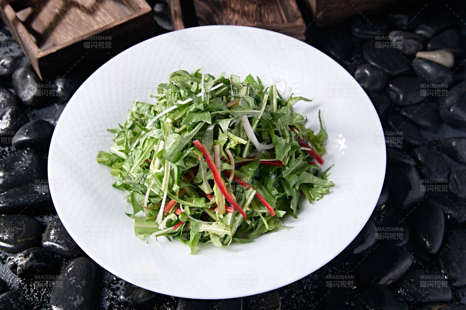 美味涼菜彩椒絲拌苦菊