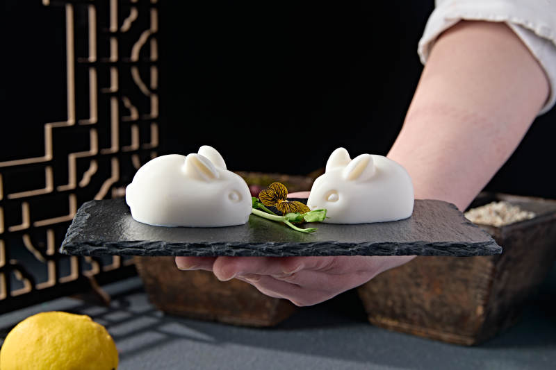 小白兔形状摇摇奶冻