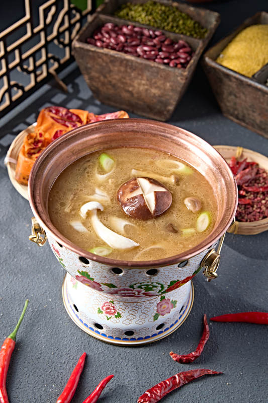 景泰蓝小火锅山珍菌汤锅底