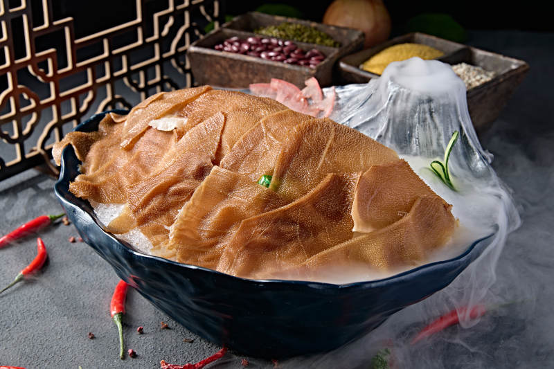 美味火锅食材鲜嫩大片毛肚