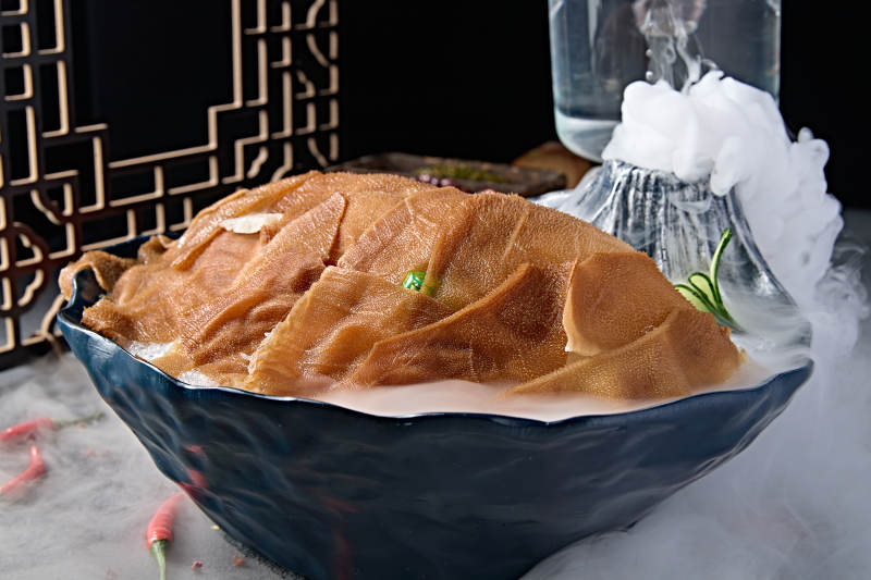 美味火锅食材鲜嫩大片毛肚