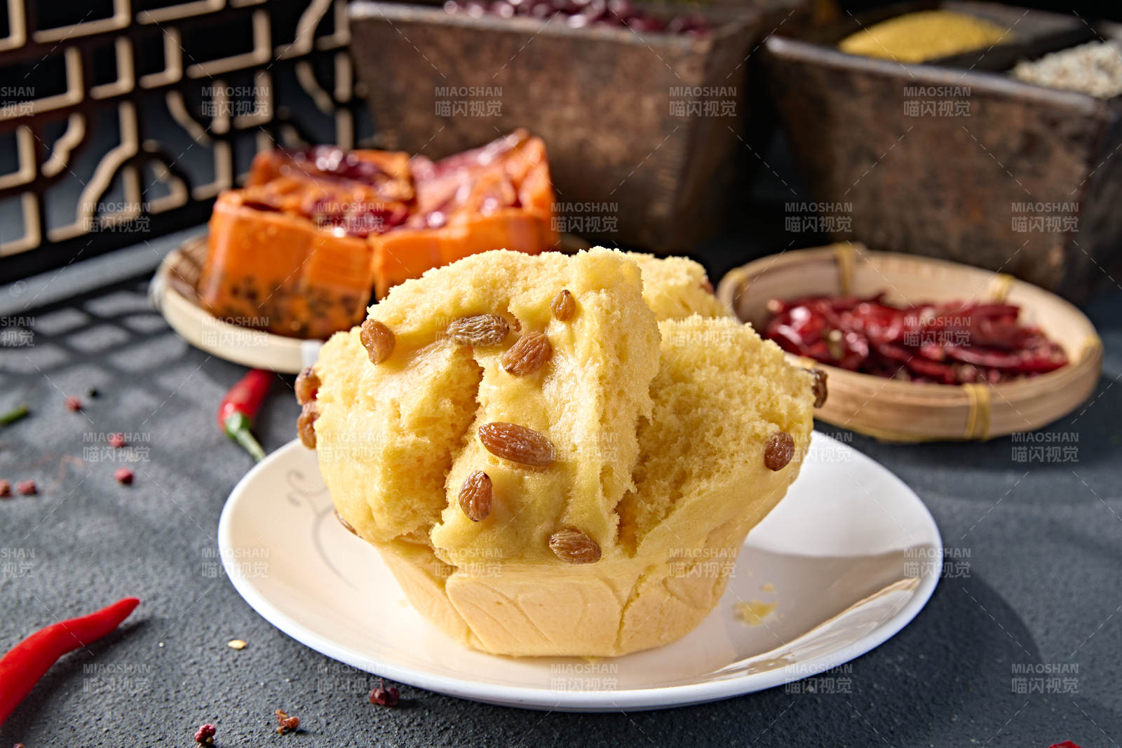 香蒸美味葡萄干玉米糜子面黃饃饃