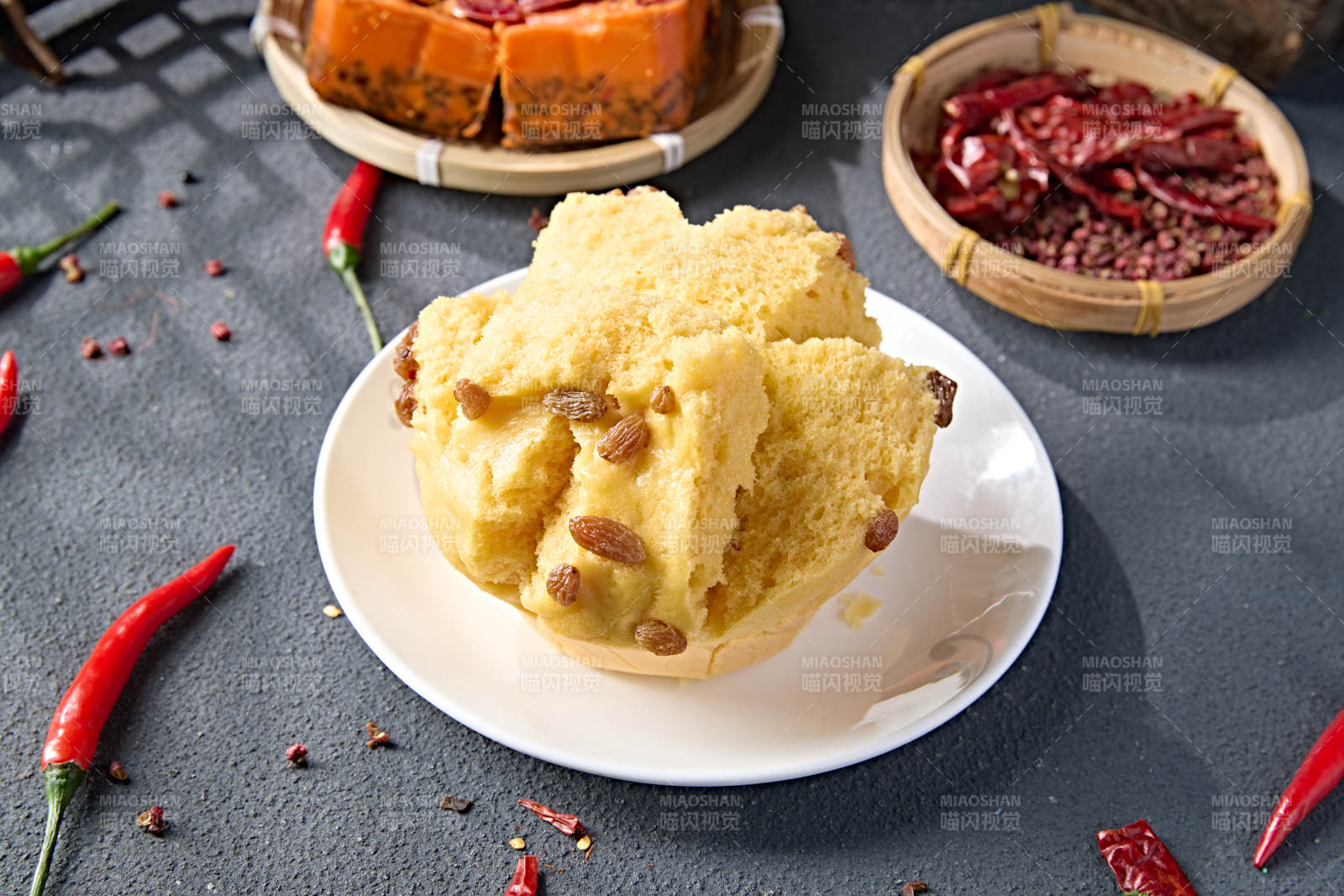 香蒸美味葡萄干玉米糜子面黄馍馍