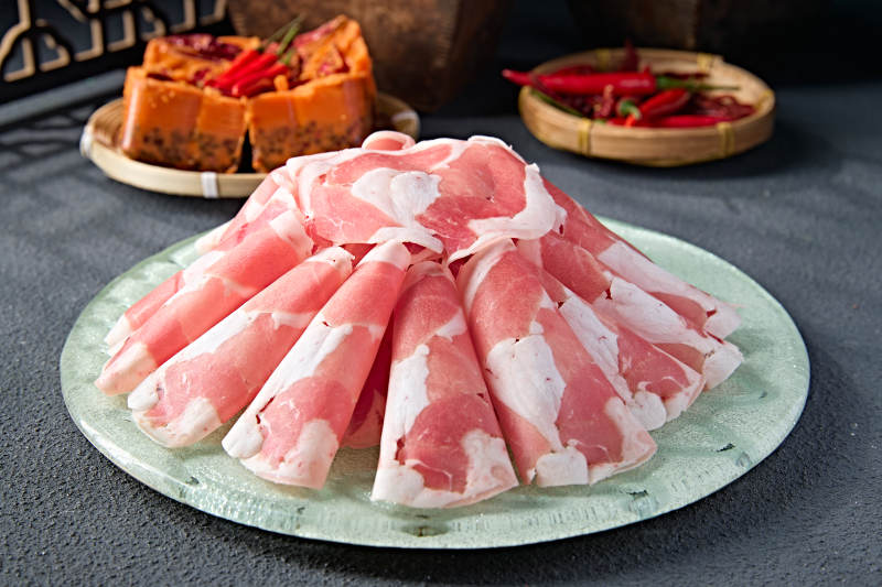 内蒙草原羔羊肉卷切片