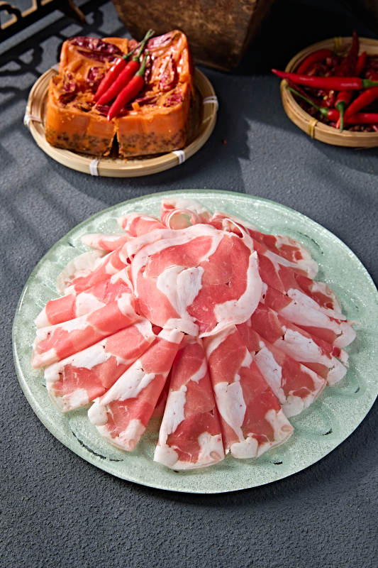 内蒙草原羔羊肉卷切片