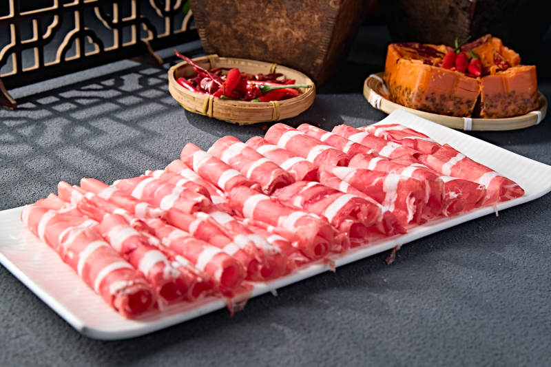 内蒙草原羔羊肉卷切片