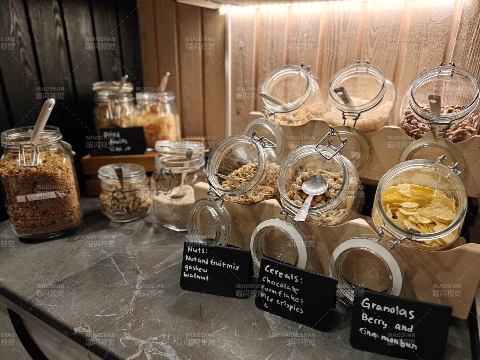 谷物早餐自助区