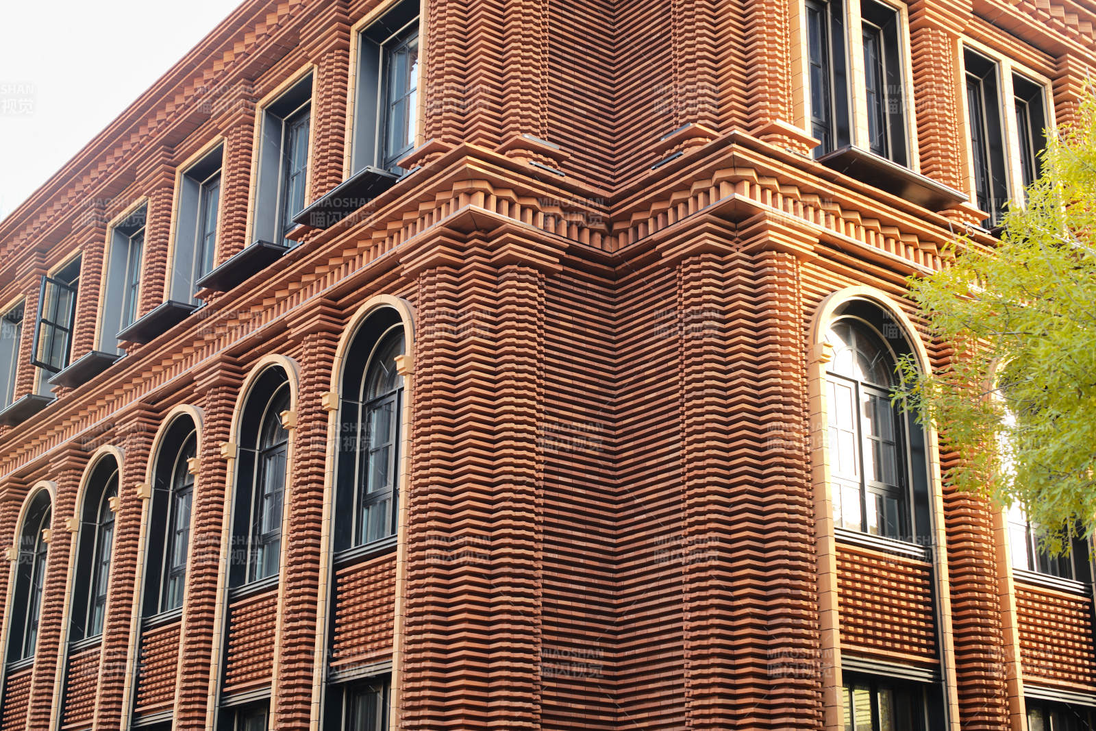天津钟书阁—红砖建筑角落特写