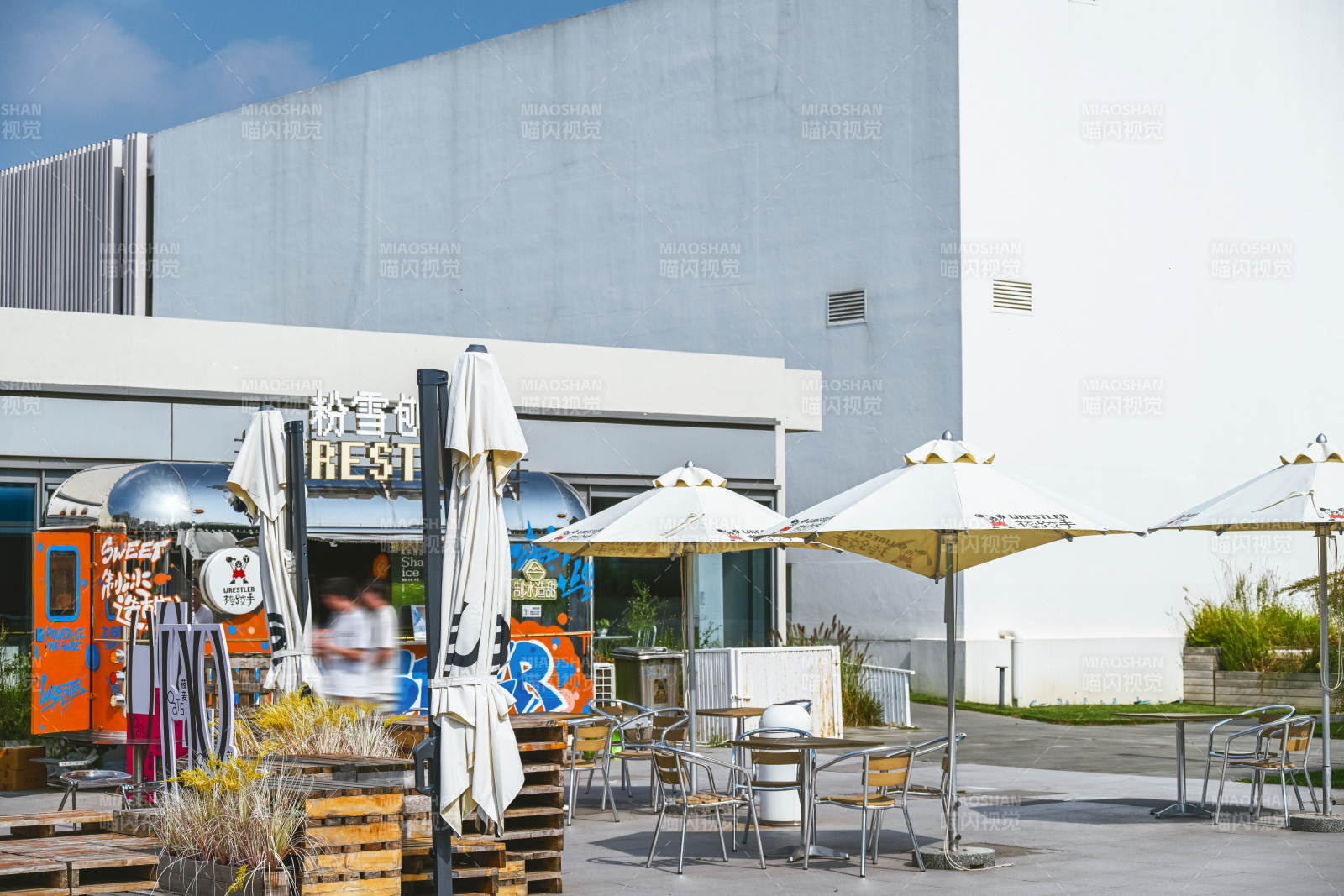 阿那亚户外咖啡馆一角