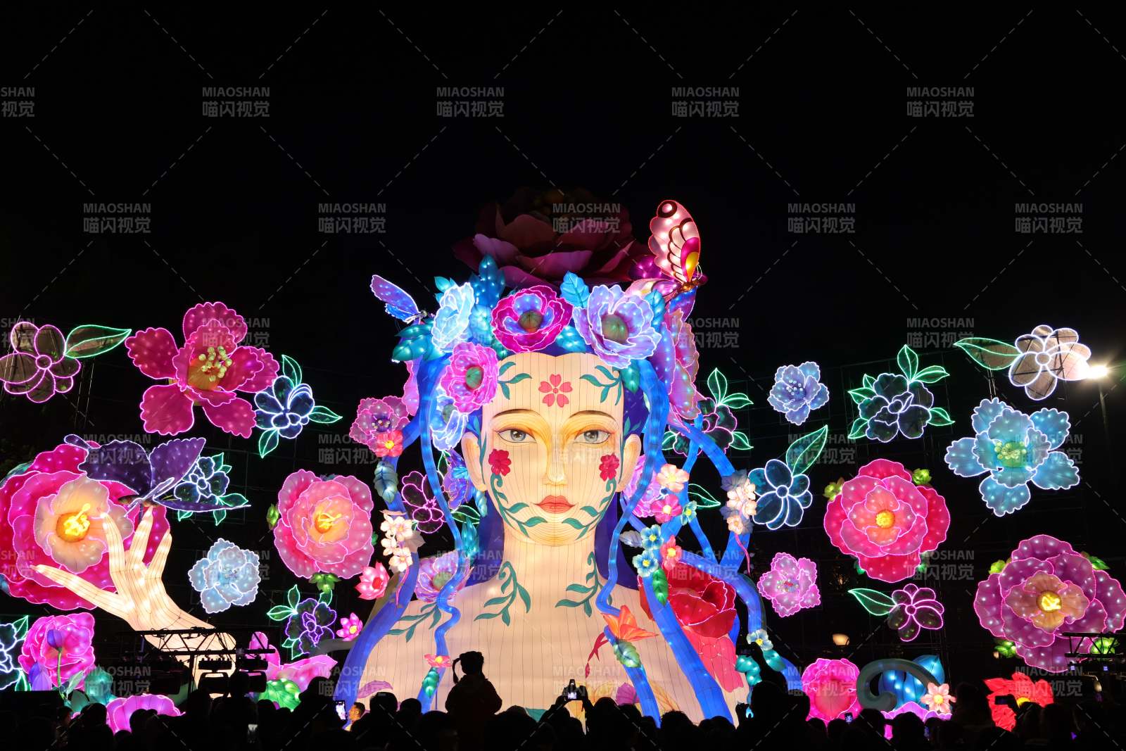 云南民族花灯美人夜景