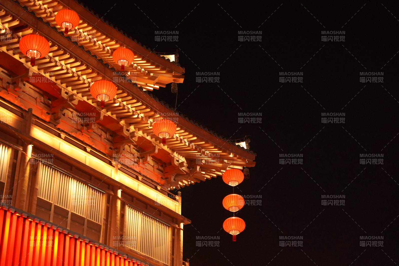 夜幕下的古建筑西安