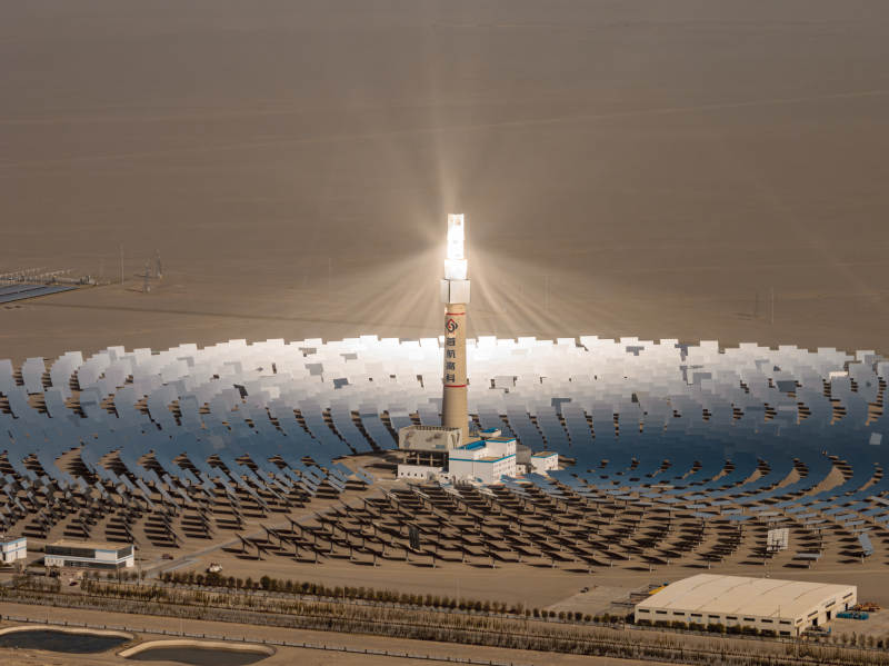 敦煌熔盐塔式光热电站绿色能源光伏发电站