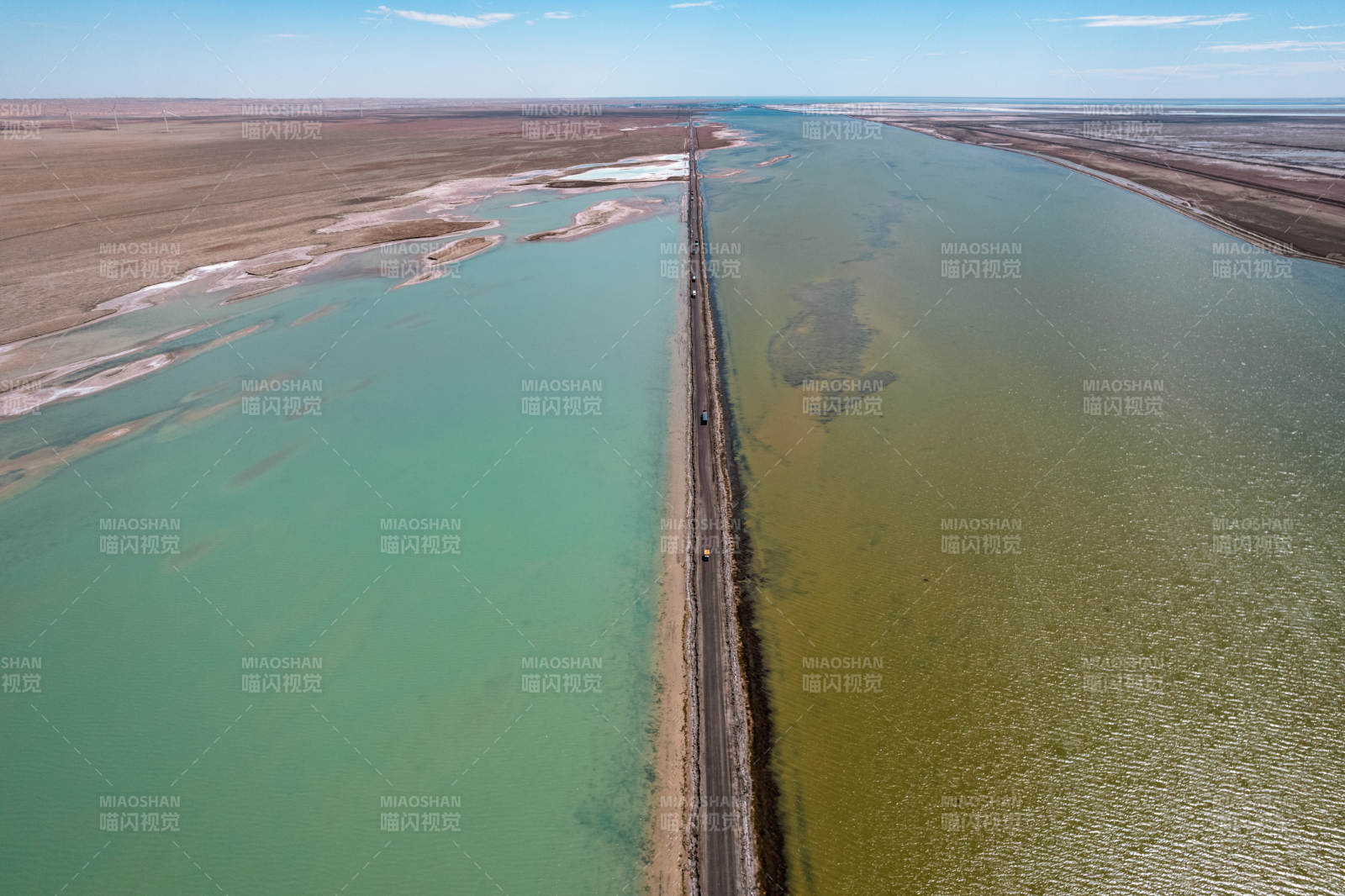 青海双色湖茫崖翡翠湖水上雅丹自驾公路航拍