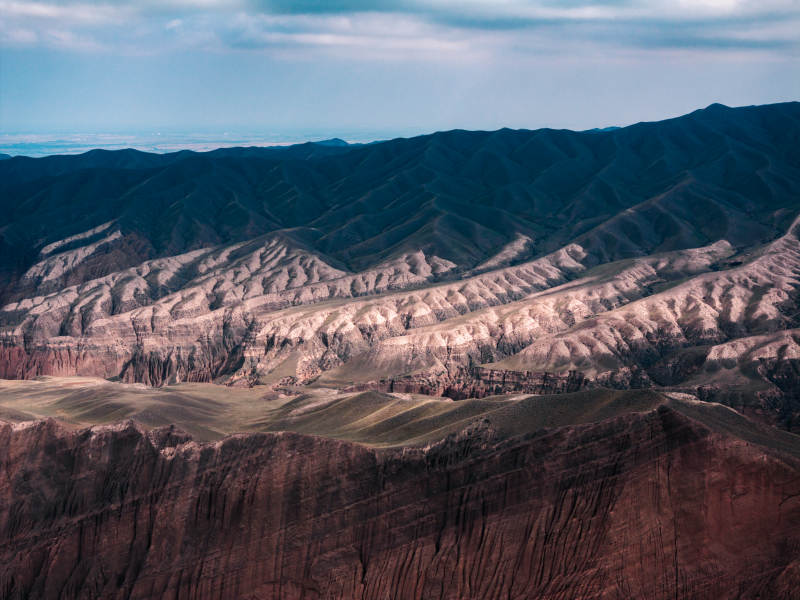 新疆安集海大峡谷红山大峡谷层峦叠嶂山脉