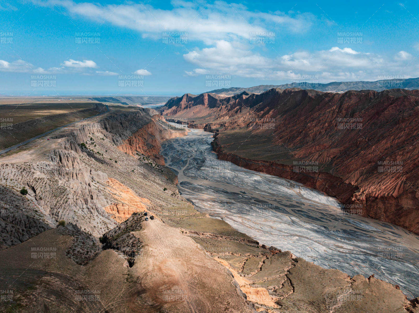 新疆安集海大峡谷红山大峡谷河床地形地貌