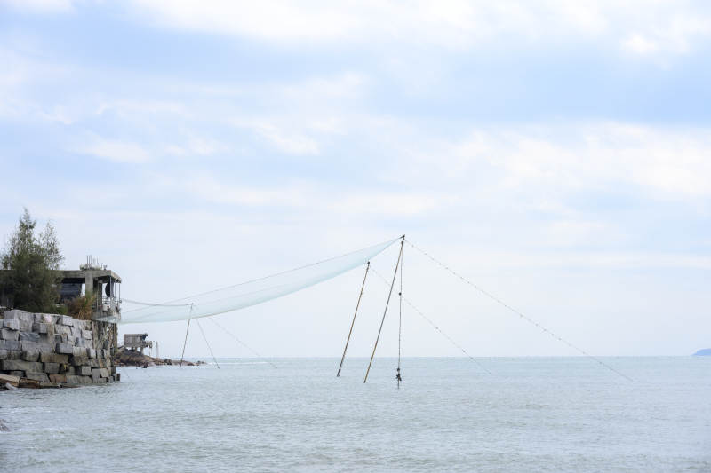 白塘湾渔网悬海 静谧海岸