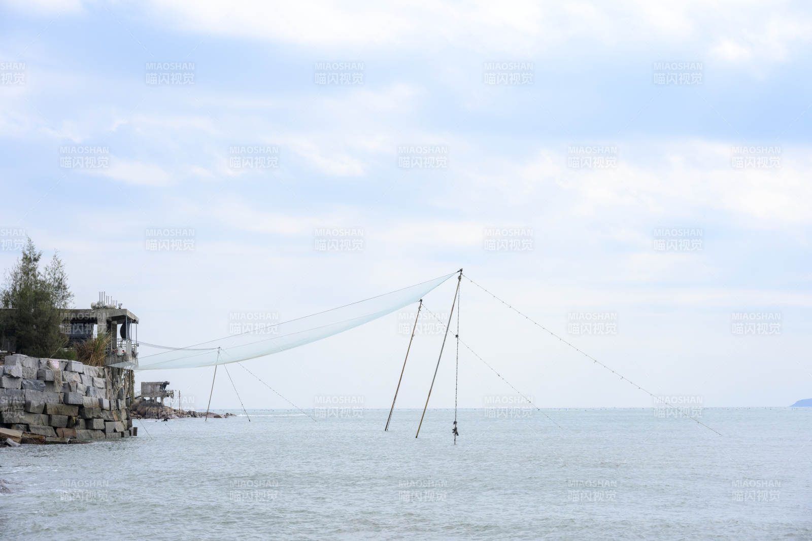 白塘湾渔网悬海 静谧海岸