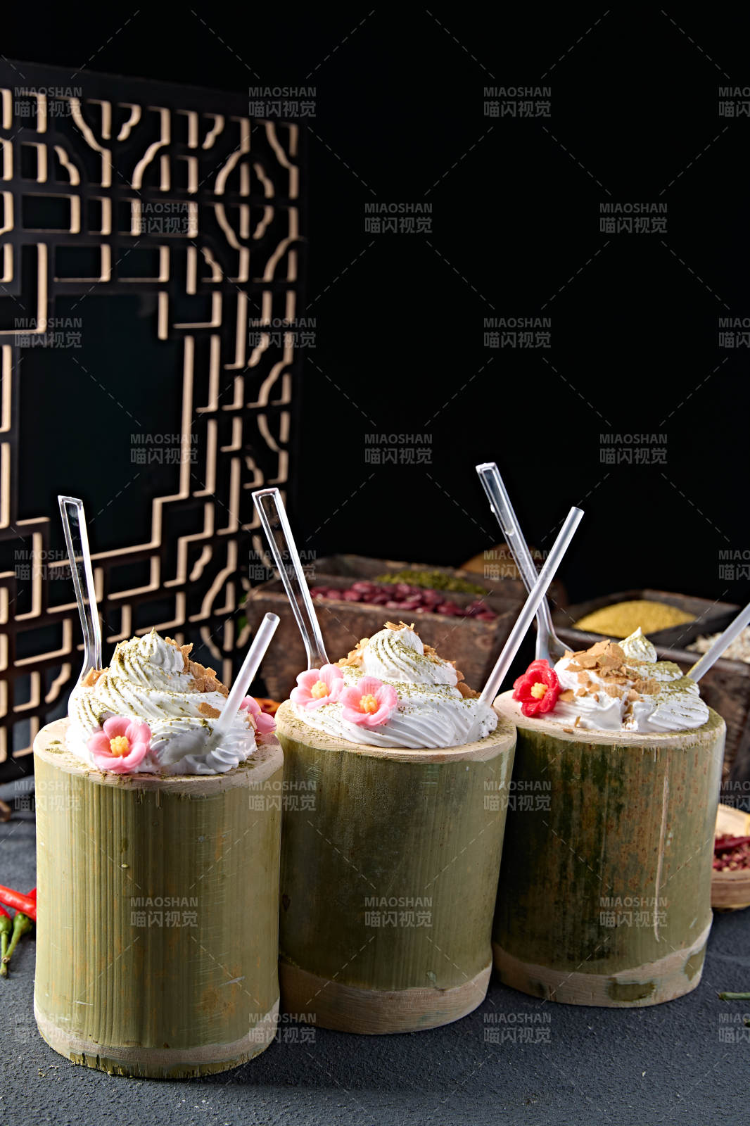 竹筒奶泡雪顶咖啡