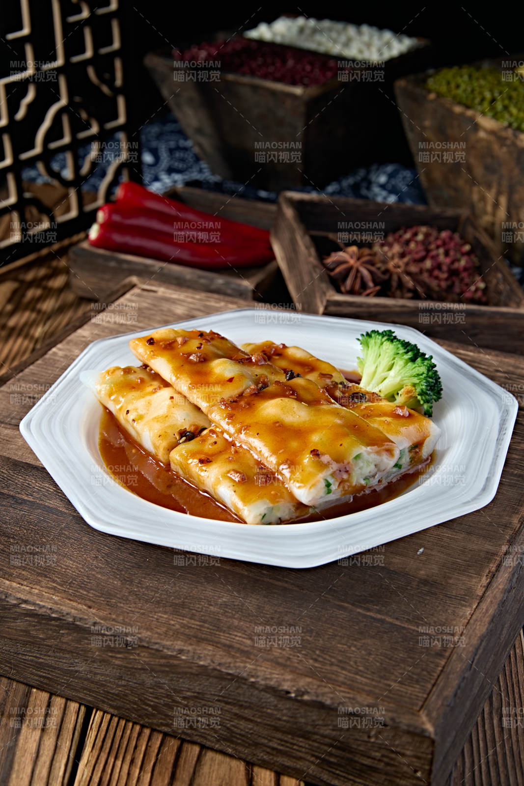 港式茶餐传统广式牛肉肠粉