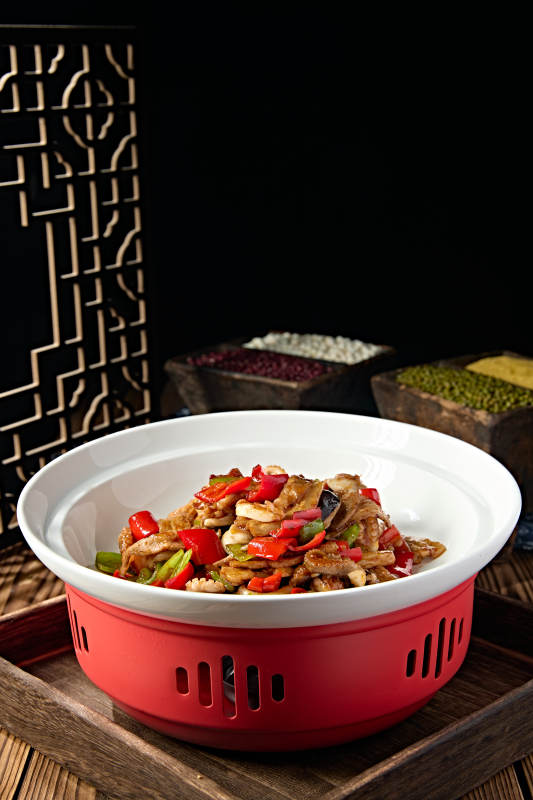 石锅彩椒五花肉辣炒小八爪