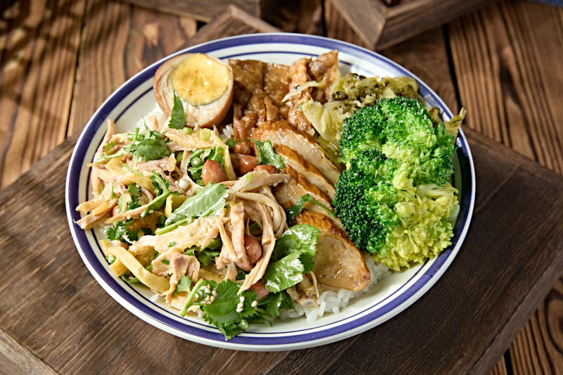 重庆卤味套餐手撕鸡卤味双拼饭