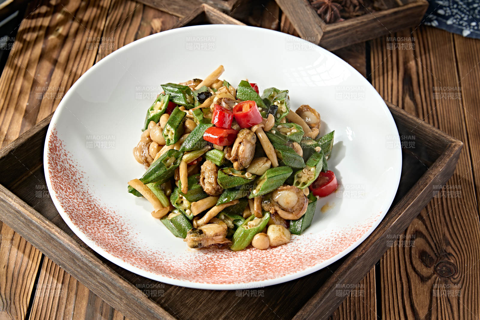 米椒白玉菇小炒秋葵扇贝肉