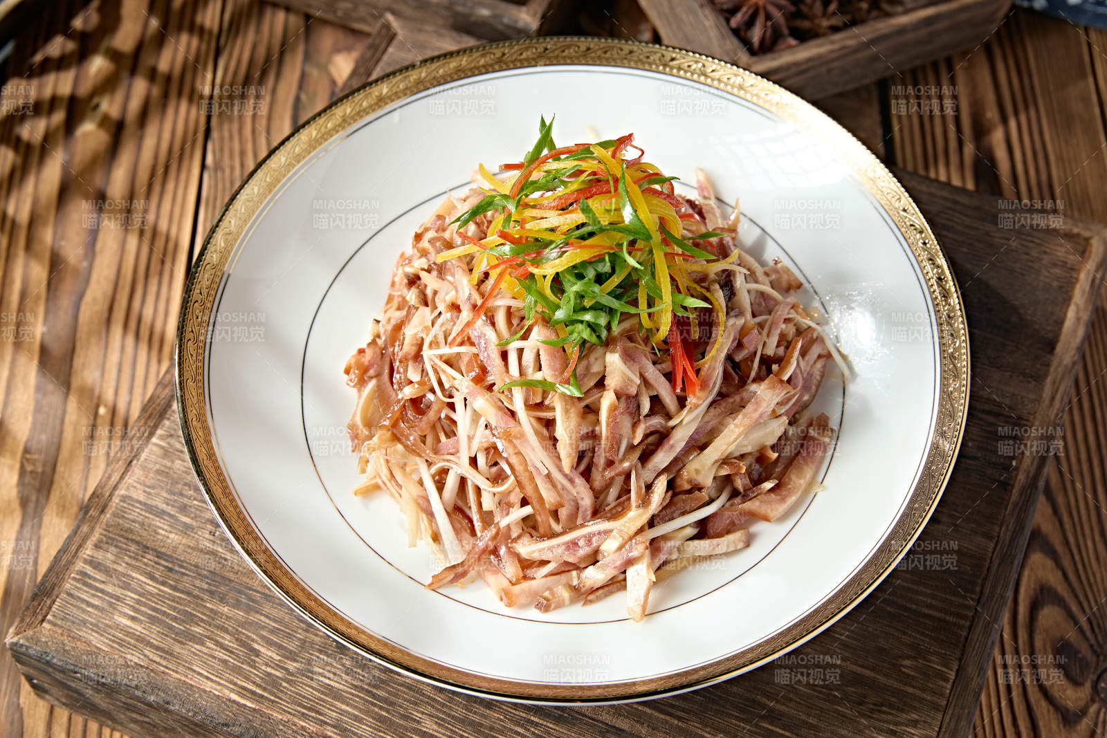 精美凉菜凉拌美味猪耳丝