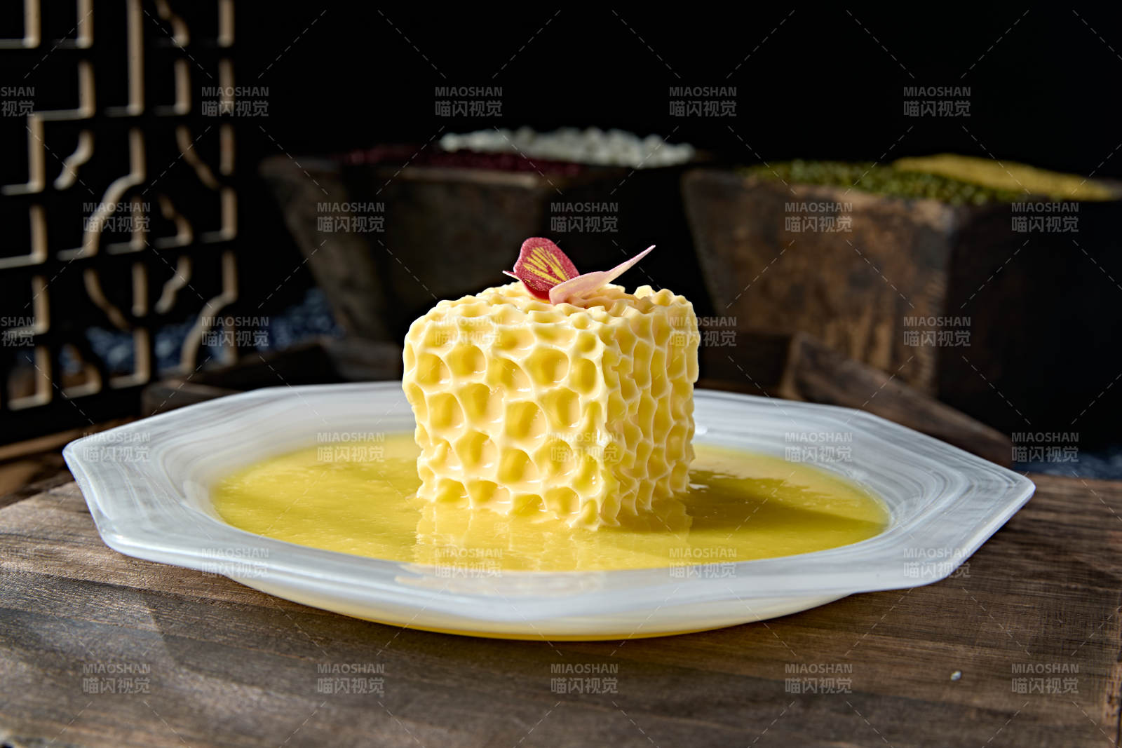 港式茶餐鸡蛋鲜奶香滑布丁