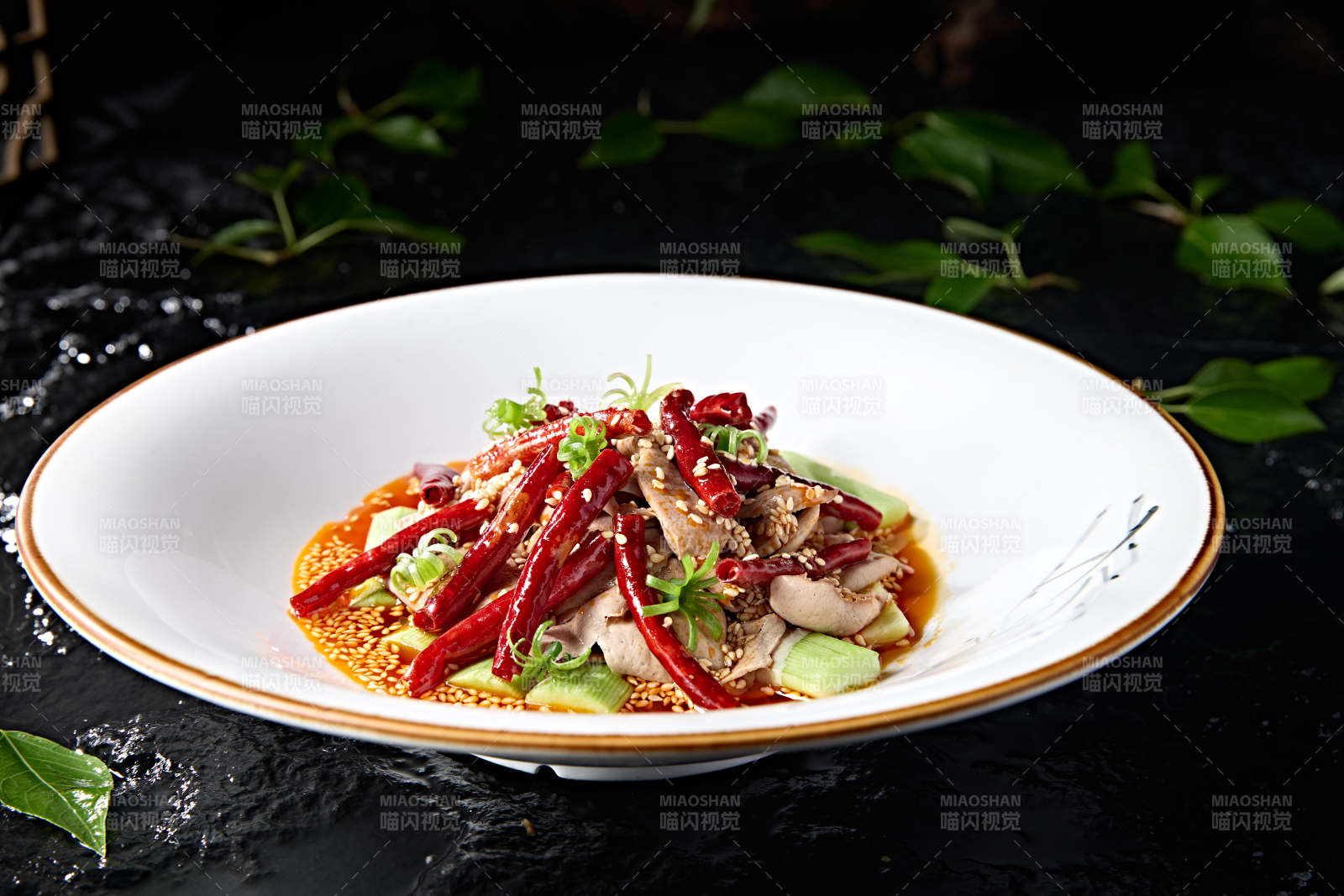 精美凉菜红油香辣芝香小腰片