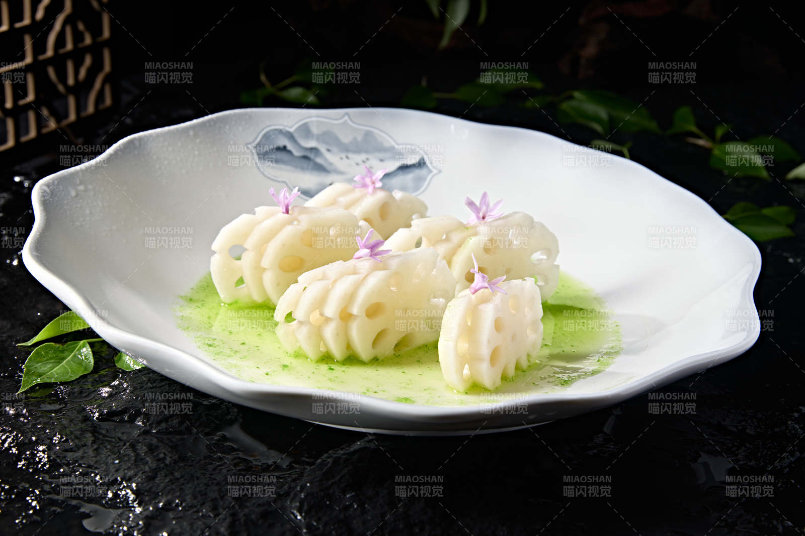 精美凉菜荷塘月色碧波藕