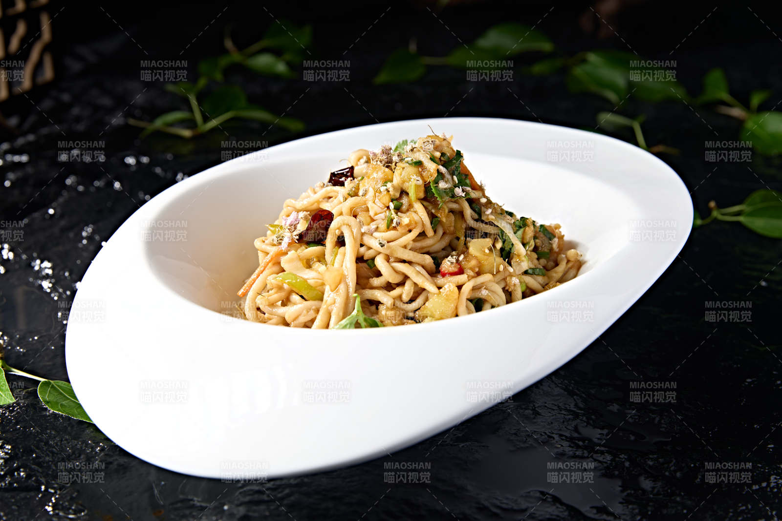 地方风味凉菜凉拌莜面饸饹