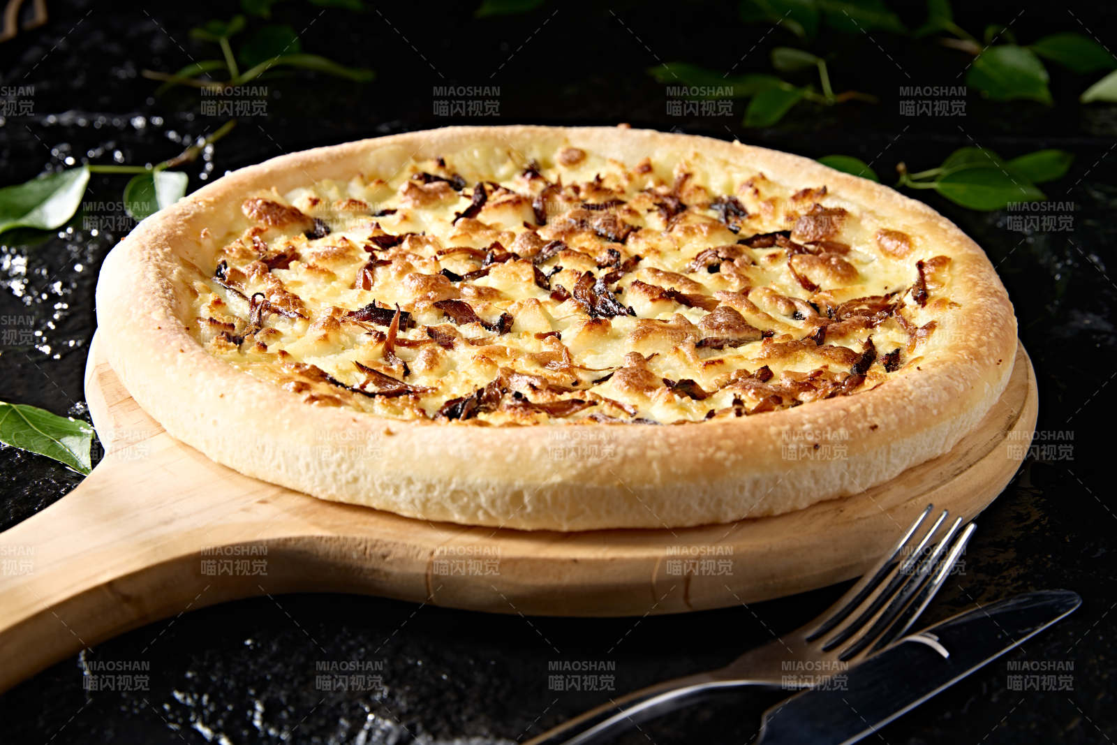 意大利传统美食烤披萨