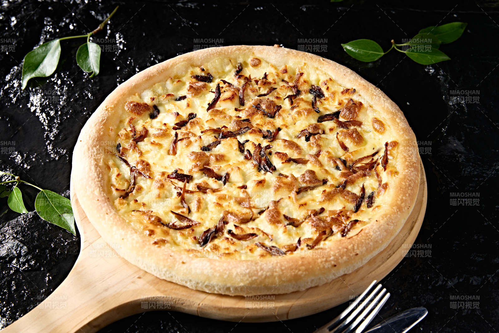 意大利传统美食烤披萨