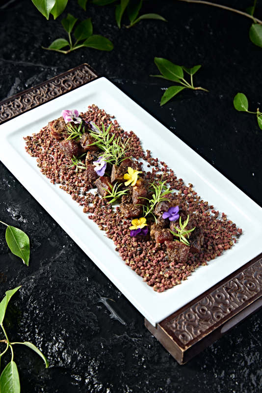 精美凉菜椒麻糖醋猪小排