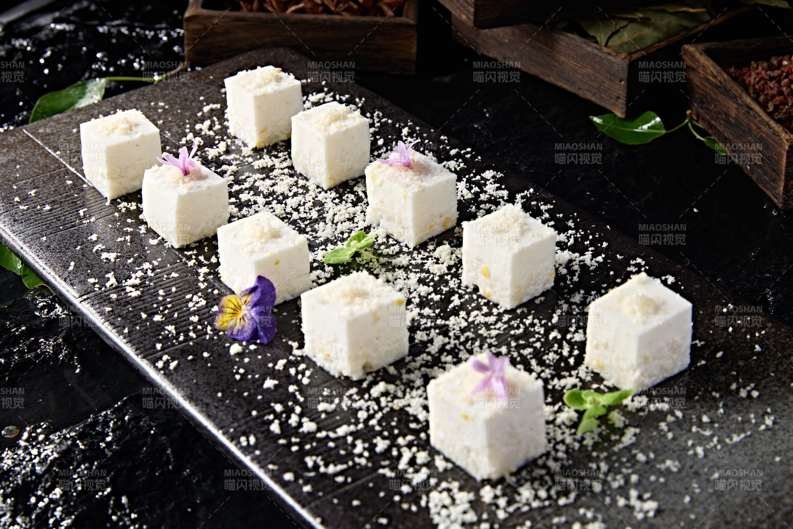 精美涼菜草原奶豆腐丁