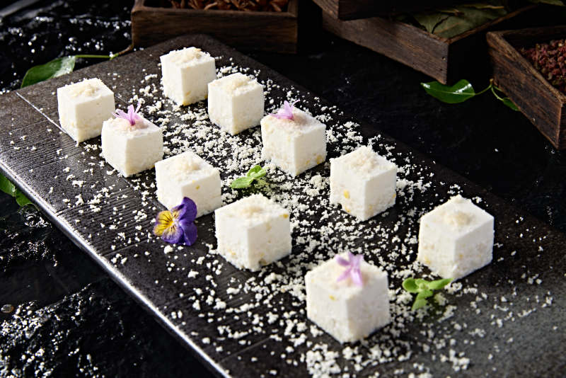 精美凉菜草原奶豆腐丁