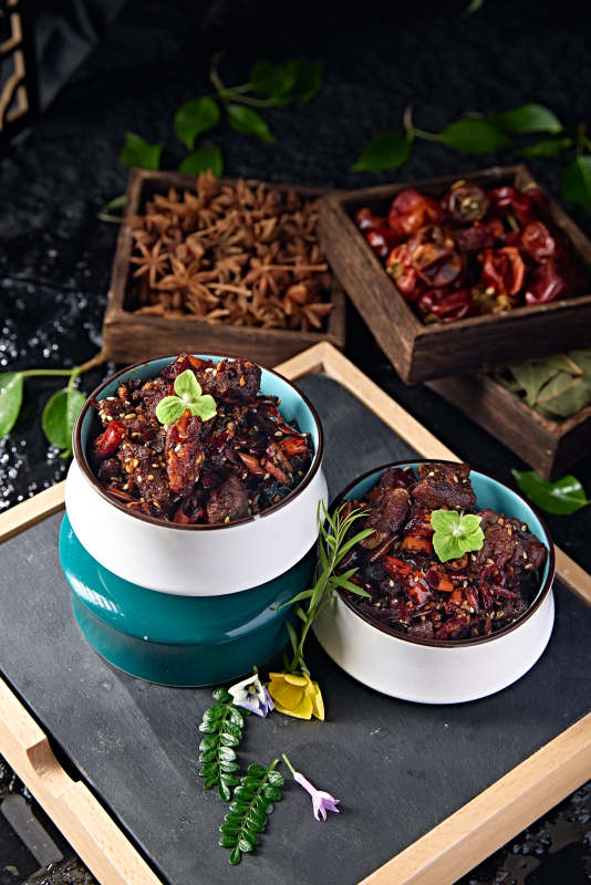 美味凉菜椒麻甜辣牛肉粒