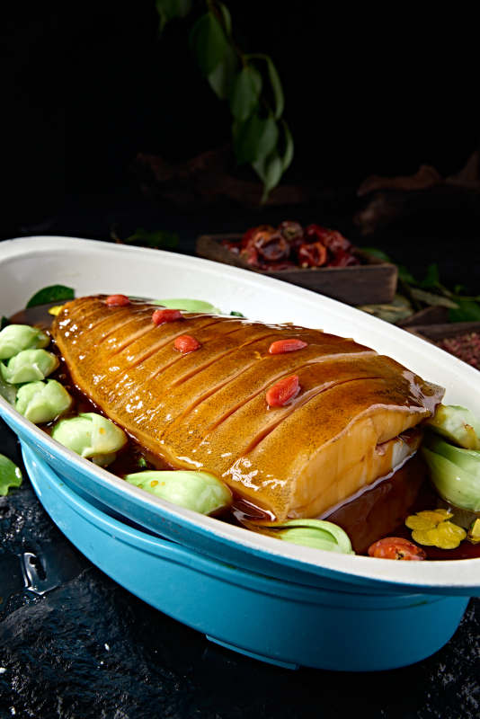 高端美食浇汁红烧鲽鱼身