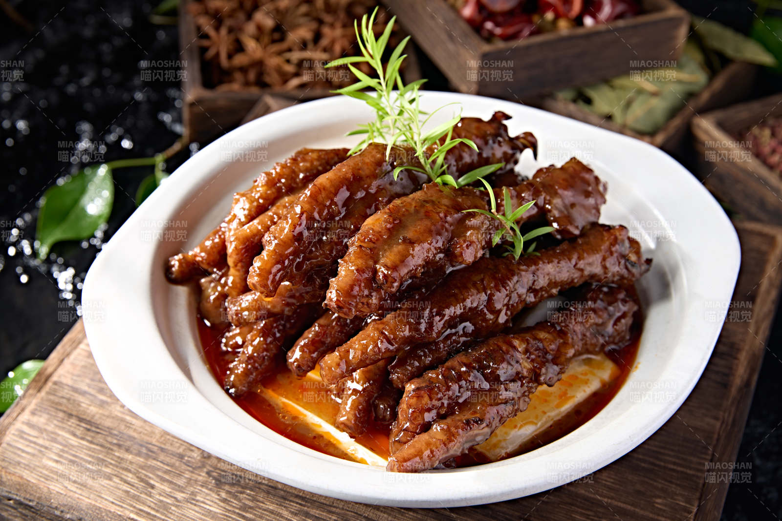 酱香浓汤炖虎皮鸡爪