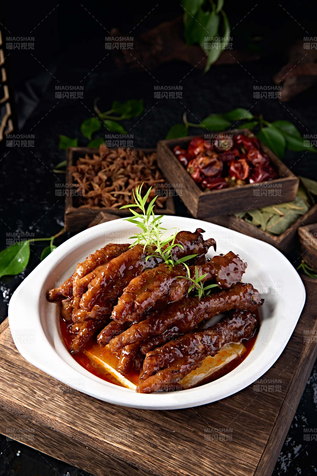 酱香浓汤炖虎皮鸡爪